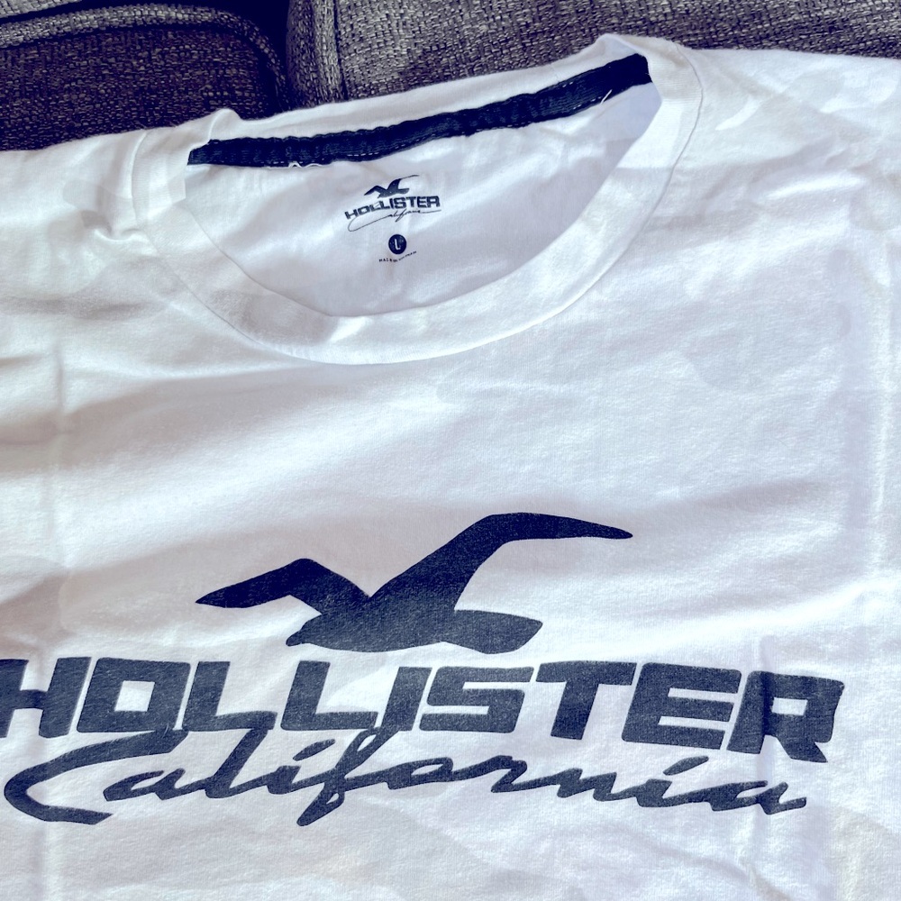 Large Short Sleeve White Camo (white with light grey) T-shirt.